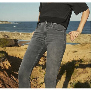 Athleta 2 Sculptek Ultra Skinny Leg Jean Grey Wash Jeans Capsule Minimalist